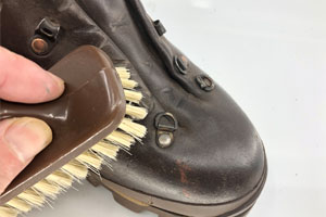 leder glos brown
